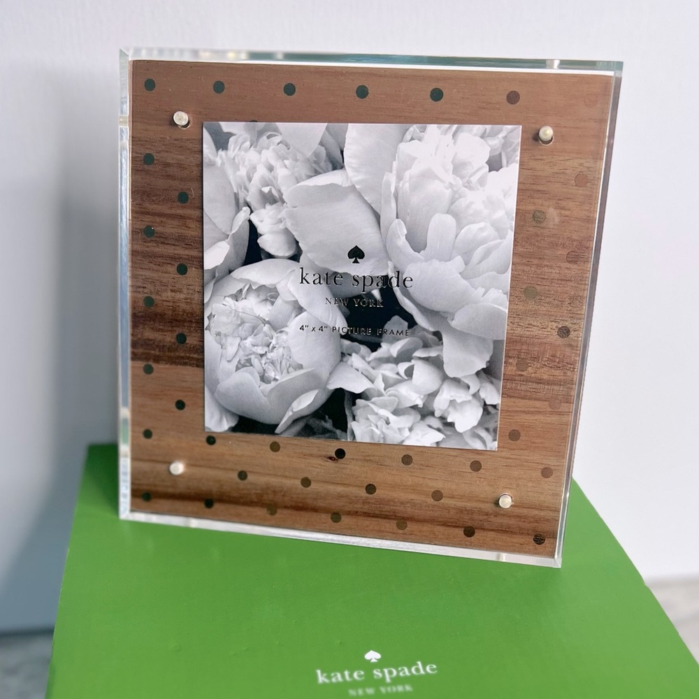 KATE SPADE ♠️ New York - Wood & Acrylic Picture Frame  with Gold Dots